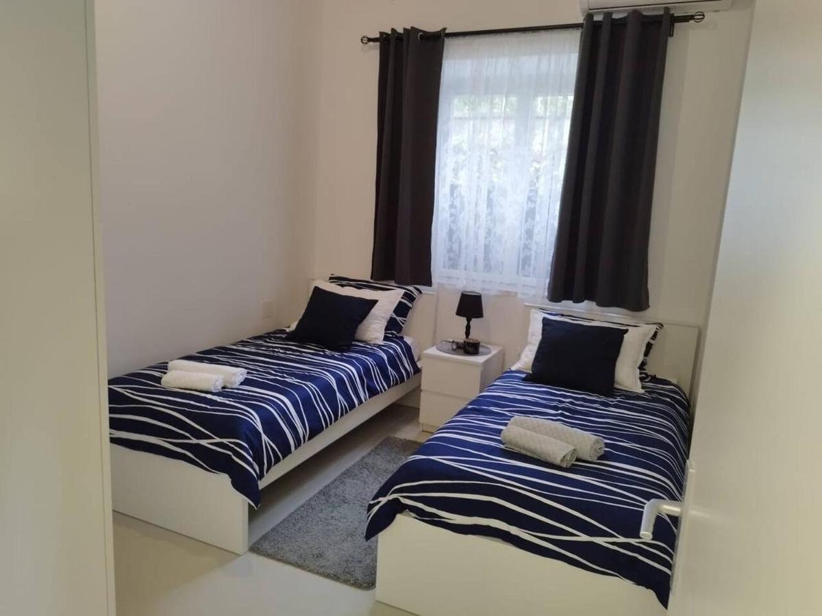 Luxury Apartment Lukas Orebić Extérieur photo